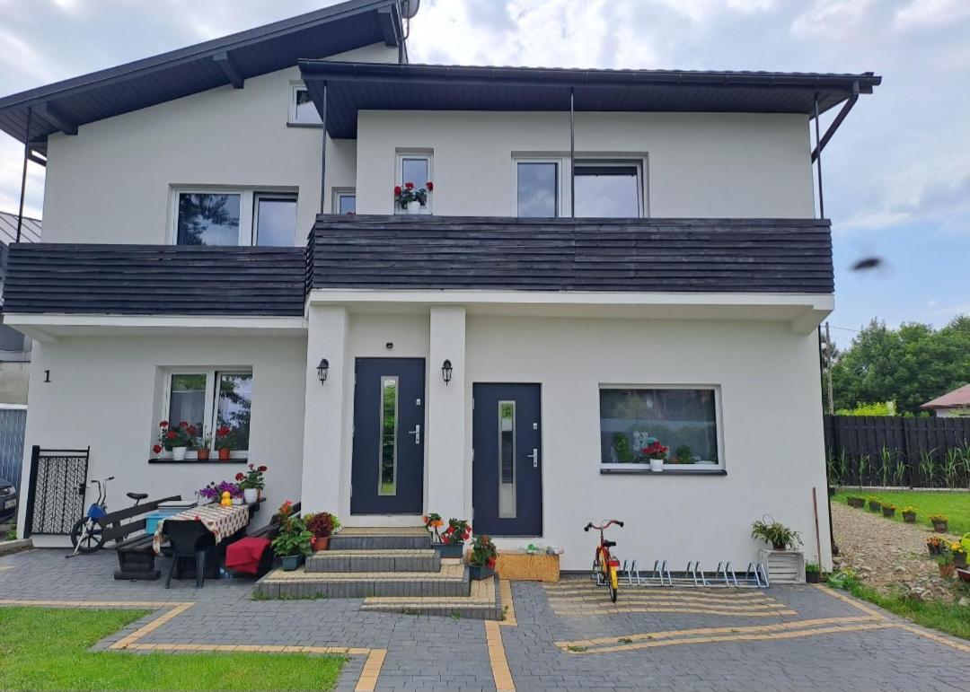 Pokoje Goscinne U Marysi Nowy Sącz Exterior foto